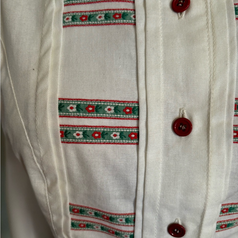 White Embroidered Button-Front Ribbon Deta Tank Top (Germany) - Picture 4 of 7